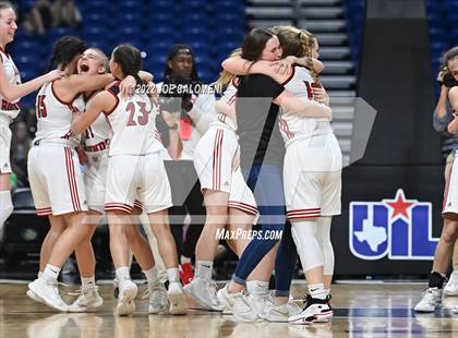 Thumbnail 1 in Gruver vs Stamford (UIL 2A State Final) photogallery.