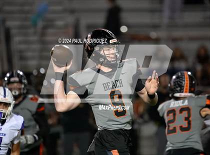 Thumbnail 2 in Huntington Beach vs Western (CIF SS Division 5 Round 1) photogallery.