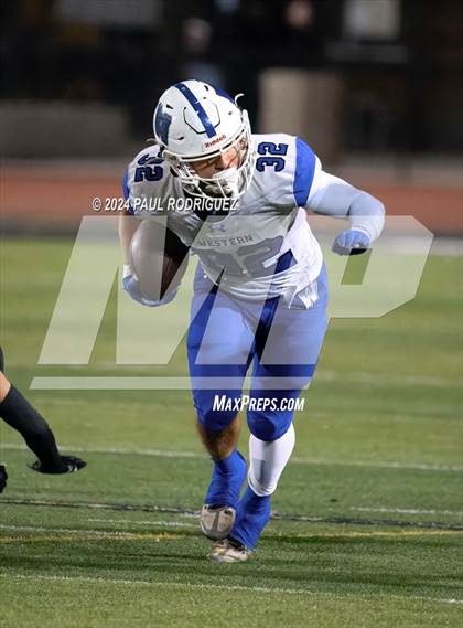 Thumbnail 3 in Huntington Beach vs Western (CIF SS Division 5 Round 1) photogallery.