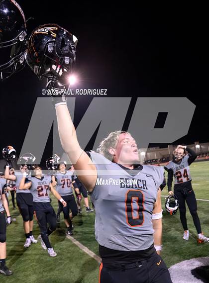 Thumbnail 2 in Huntington Beach vs Western (CIF SS Division 5 Round 1) photogallery.
