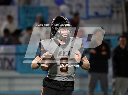 Thumbnail 3 in Huntington Beach vs Western (CIF SS Division 5 Round 1) photogallery.