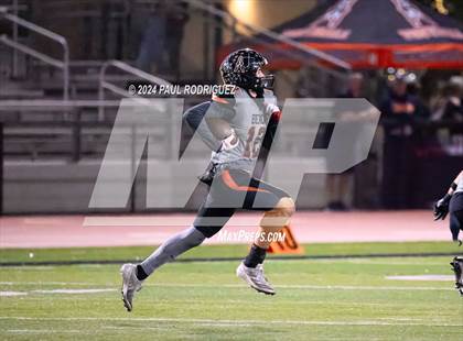 Thumbnail 3 in Huntington Beach vs Western (CIF SS Division 5 Round 1) photogallery.