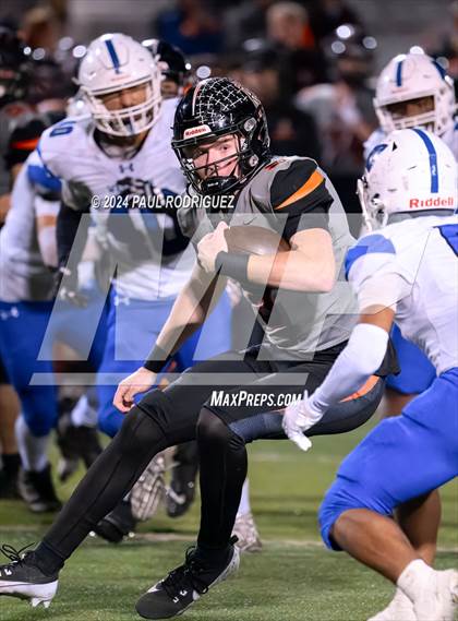 Thumbnail 2 in Huntington Beach vs Western (CIF SS Division 5 Round 1) photogallery.
