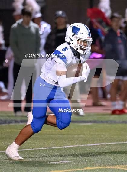 Thumbnail 3 in Huntington Beach vs Western (CIF SS Division 5 Round 1) photogallery.