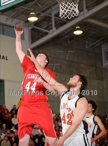 Thumbnail 1 in Ferndale vs. Arcata (Dick Nicali Tournament) photogallery.