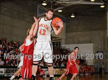 Thumbnail 1 in Ferndale vs. Arcata (Dick Nicali Tournament) photogallery.