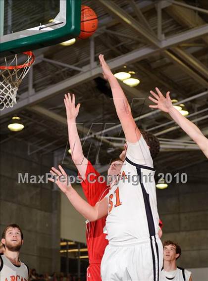 Thumbnail 3 in Ferndale vs. Arcata (Dick Nicali Tournament) photogallery.