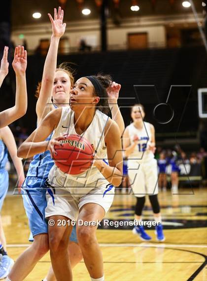 Thumbnail 2 in Highlands Ranch vs Ralston Valley (CHSAA 5A Semifinal) photogallery.