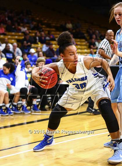 Thumbnail 3 in Highlands Ranch vs Ralston Valley (CHSAA 5A Semifinal) photogallery.