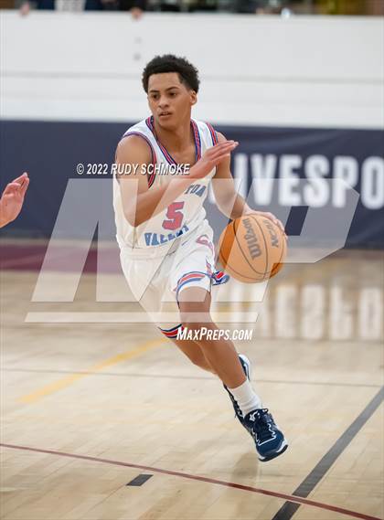 Thumbnail 3 in Clayton Valley Charter vs. La Costa Canyon (Torrey Pines Holiday Classic Tip-Off ) photogallery.