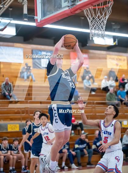 Thumbnail 2 in Clayton Valley Charter vs. La Costa Canyon (Torrey Pines Holiday Classic Tip-Off ) photogallery.
