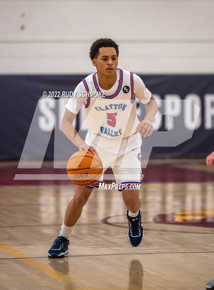 Thumbnail 2 in Clayton Valley Charter vs. La Costa Canyon (Torrey Pines Holiday Classic Tip-Off ) photogallery.