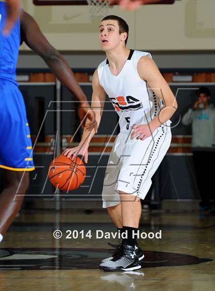 Thumbnail 1 in Oakley College (Las Palmas de Gran Canaria, Spain) vs. King (MaxPreps Holiday Classic) photogallery.