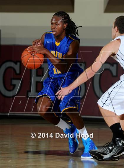 Thumbnail 3 in Oakley College (Las Palmas de Gran Canaria, Spain) vs. King (MaxPreps Holiday Classic) photogallery.