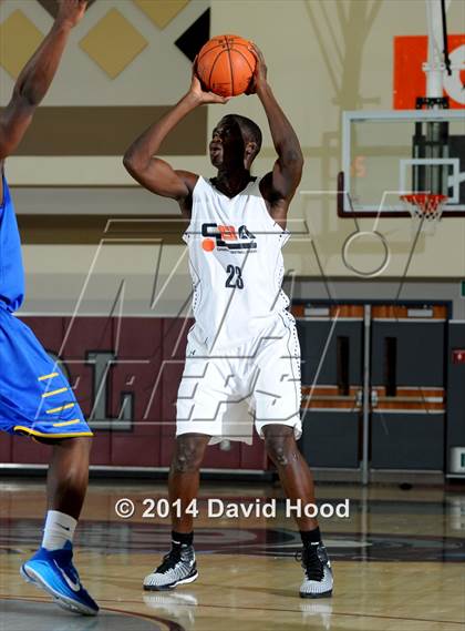Thumbnail 1 in Oakley College (Las Palmas de Gran Canaria, Spain) vs. King (MaxPreps Holiday Classic) photogallery.