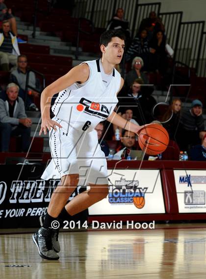 Thumbnail 2 in Oakley College (Las Palmas de Gran Canaria, Spain) vs. King (MaxPreps Holiday Classic) photogallery.