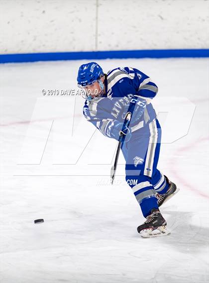 Thumbnail 2 in Danvers vs Marblehead (MIAA Division 2 North Quarterfinal) photogallery.
