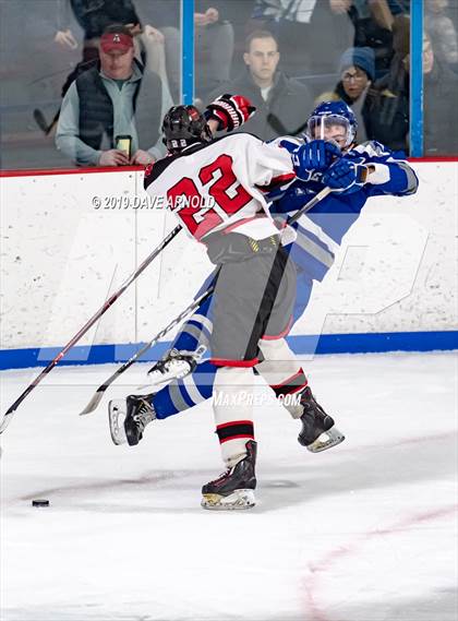Thumbnail 3 in Danvers vs Marblehead (MIAA Division 2 North Quarterfinal) photogallery.