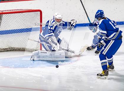 Thumbnail 2 in Danvers vs Marblehead (MIAA Division 2 North Quarterfinal) photogallery.