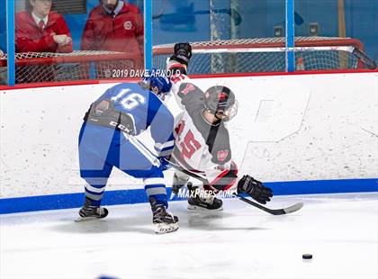 Thumbnail 3 in Danvers vs Marblehead (MIAA Division 2 North Quarterfinal) photogallery.