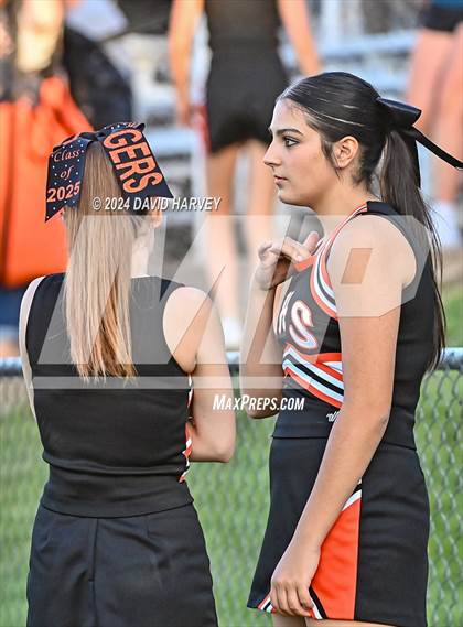 Thumbnail 3 in Lakewood vs Pomona photogallery.