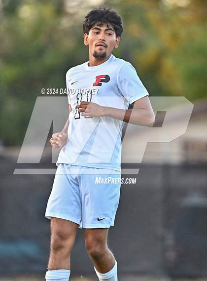 Thumbnail 3 in Lakewood vs Pomona photogallery.