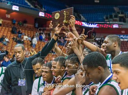 Thumbnail 2 in Notre Dame Catholic vs. Weaver (CIAC Class M Final) photogallery.
