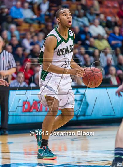 Thumbnail 2 in Notre Dame Catholic vs. Weaver (CIAC Class M Final) photogallery.