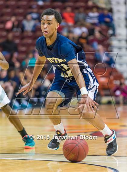 Thumbnail 3 in Notre Dame Catholic vs. Weaver (CIAC Class M Final) photogallery.