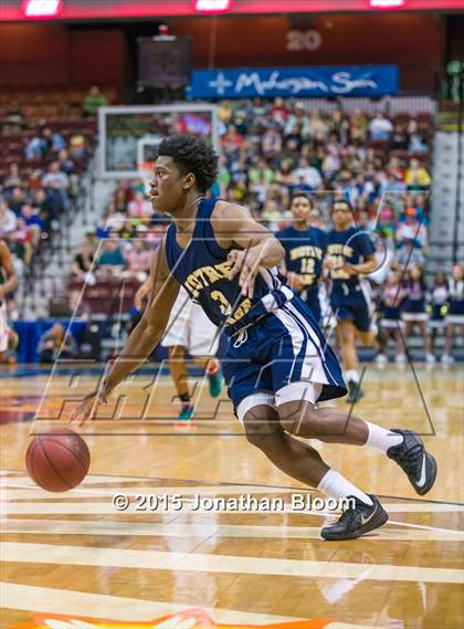 Thumbnail 2 in Notre Dame Catholic vs. Weaver (CIAC Class M Final) photogallery.