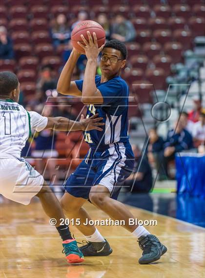 Thumbnail 3 in Notre Dame Catholic vs. Weaver (CIAC Class M Final) photogallery.