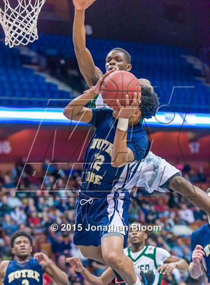 Thumbnail 3 in Notre Dame Catholic vs. Weaver (CIAC Class M Final) photogallery.