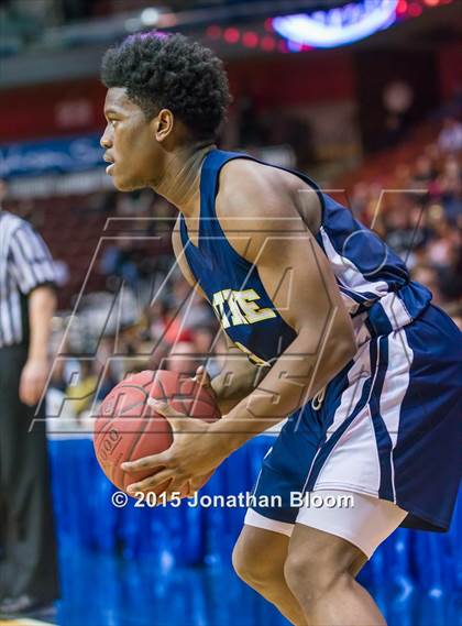 Thumbnail 1 in Notre Dame Catholic vs. Weaver (CIAC Class M Final) photogallery.