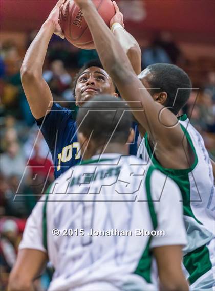 Thumbnail 3 in Notre Dame Catholic vs. Weaver (CIAC Class M Final) photogallery.