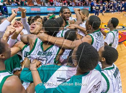 Thumbnail 2 in Notre Dame Catholic vs. Weaver (CIAC Class M Final) photogallery.