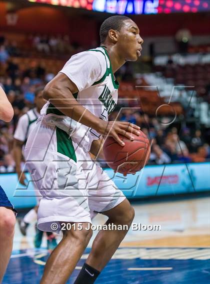Thumbnail 3 in Notre Dame Catholic vs. Weaver (CIAC Class M Final) photogallery.