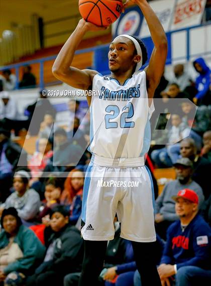 Thumbnail 2 in Washington County (Plymouth) vs Deep Creek (Robert L. Vaughan Border Clash Basketball Invitational) photogallery.