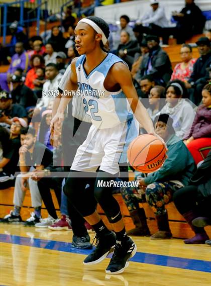 Thumbnail 1 in Washington County (Plymouth) vs Deep Creek (Robert L. Vaughan Border Clash Basketball Invitational) photogallery.
