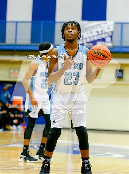 Thumbnail 1 in Washington County (Plymouth) vs Deep Creek (Robert L. Vaughan Border Clash Basketball Invitational) photogallery.