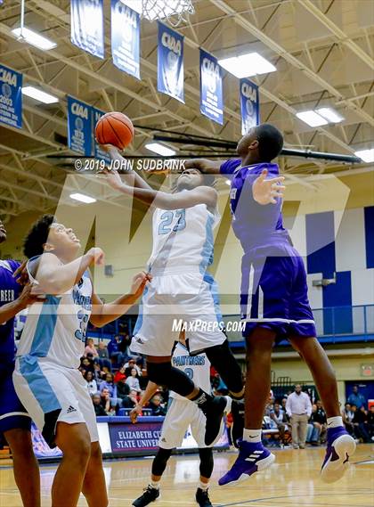 Thumbnail 3 in Washington County (Plymouth) vs Deep Creek (Robert L. Vaughan Border Clash Basketball Invitational) photogallery.