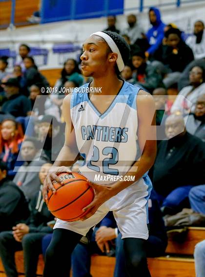 Thumbnail 1 in Washington County (Plymouth) vs Deep Creek (Robert L. Vaughan Border Clash Basketball Invitational) photogallery.