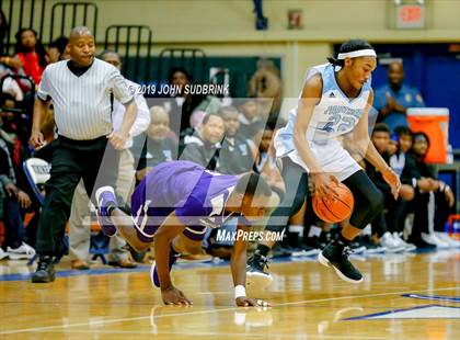 Thumbnail 3 in Washington County (Plymouth) vs Deep Creek (Robert L. Vaughan Border Clash Basketball Invitational) photogallery.