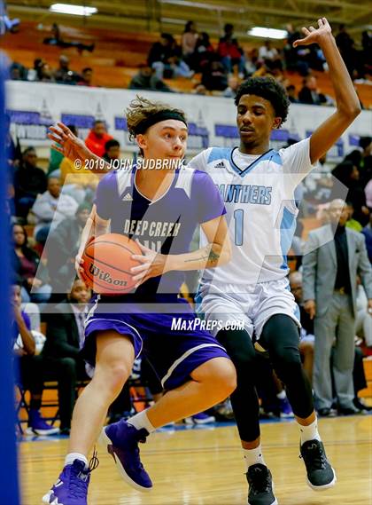 Thumbnail 2 in Washington County (Plymouth) vs Deep Creek (Robert L. Vaughan Border Clash Basketball Invitational) photogallery.