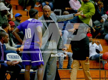 Thumbnail 3 in Washington County (Plymouth) vs Deep Creek (Robert L. Vaughan Border Clash Basketball Invitational) photogallery.