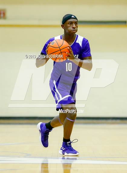 Thumbnail 1 in Washington County (Plymouth) vs Deep Creek (Robert L. Vaughan Border Clash Basketball Invitational) photogallery.