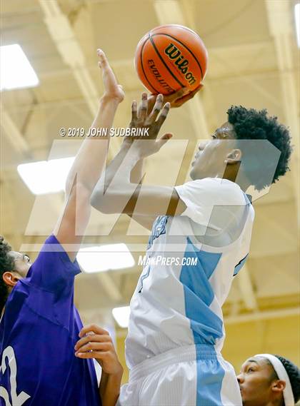 Thumbnail 3 in Washington County (Plymouth) vs Deep Creek (Robert L. Vaughan Border Clash Basketball Invitational) photogallery.