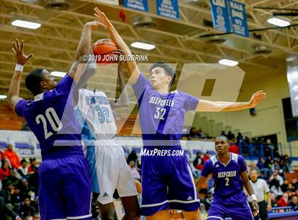 Thumbnail 3 in Washington County (Plymouth) vs Deep Creek (Robert L. Vaughan Border Clash Basketball Invitational) photogallery.