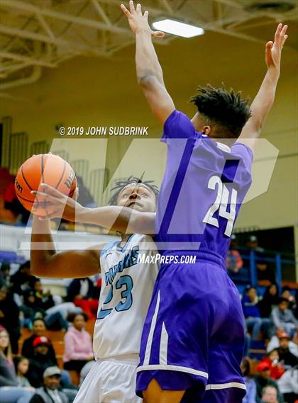 Thumbnail 2 in Washington County (Plymouth) vs Deep Creek (Robert L. Vaughan Border Clash Basketball Invitational) photogallery.
