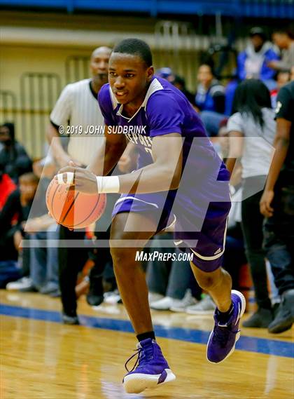 Thumbnail 3 in Washington County (Plymouth) vs Deep Creek (Robert L. Vaughan Border Clash Basketball Invitational) photogallery.