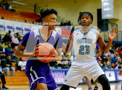 Thumbnail 3 in Washington County (Plymouth) vs Deep Creek (Robert L. Vaughan Border Clash Basketball Invitational) photogallery.